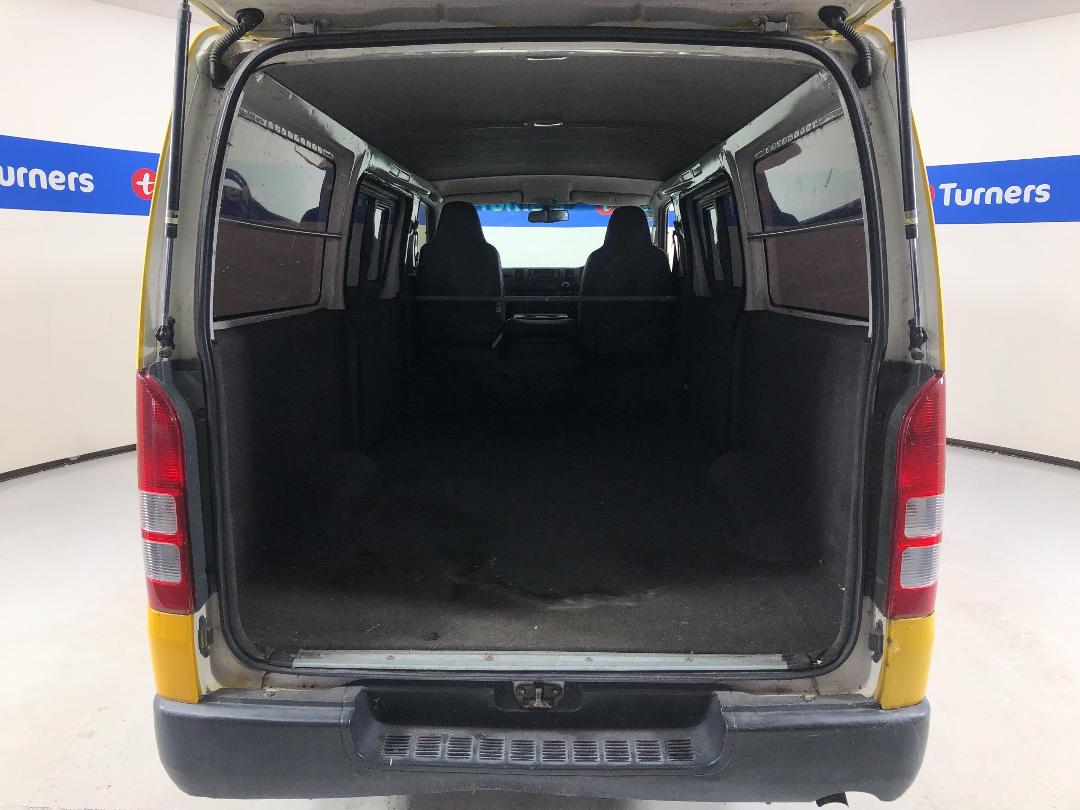 Photo '14' of Toyota Hiace