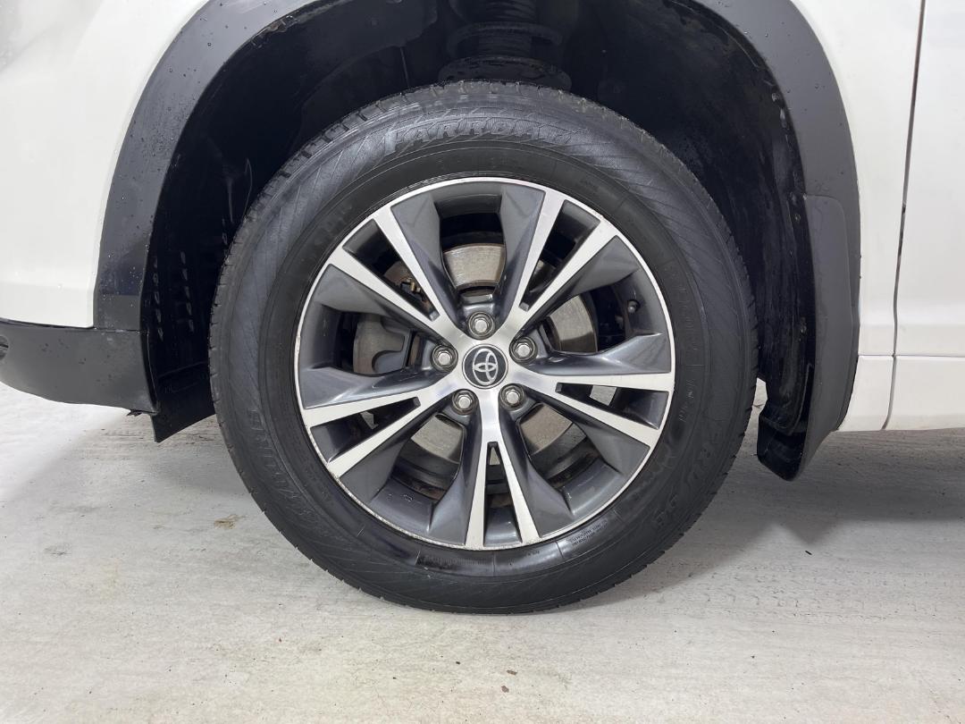 Photo '10' of Toyota Highlander Photo '10' of Toyota Highlander