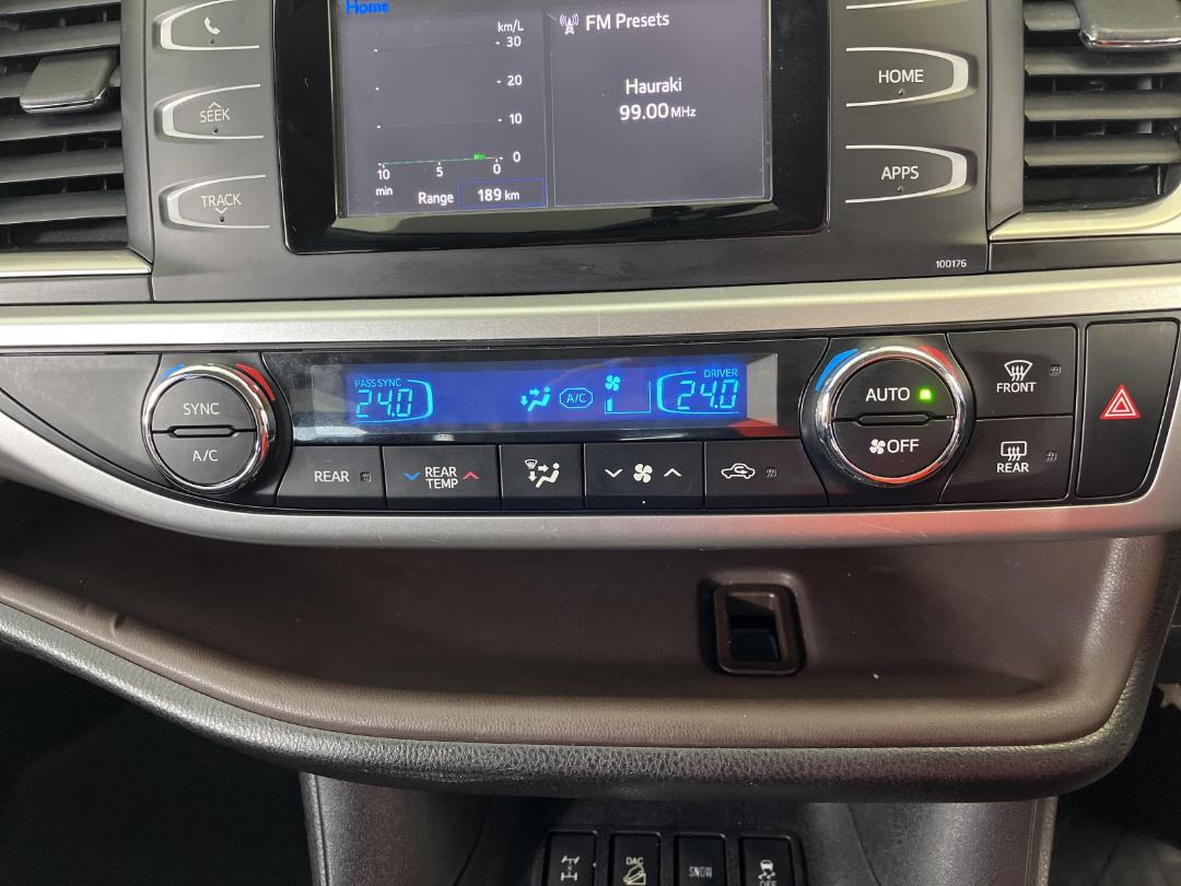 Photo '29' of Toyota Highlander Photo '29' of Toyota Highlander