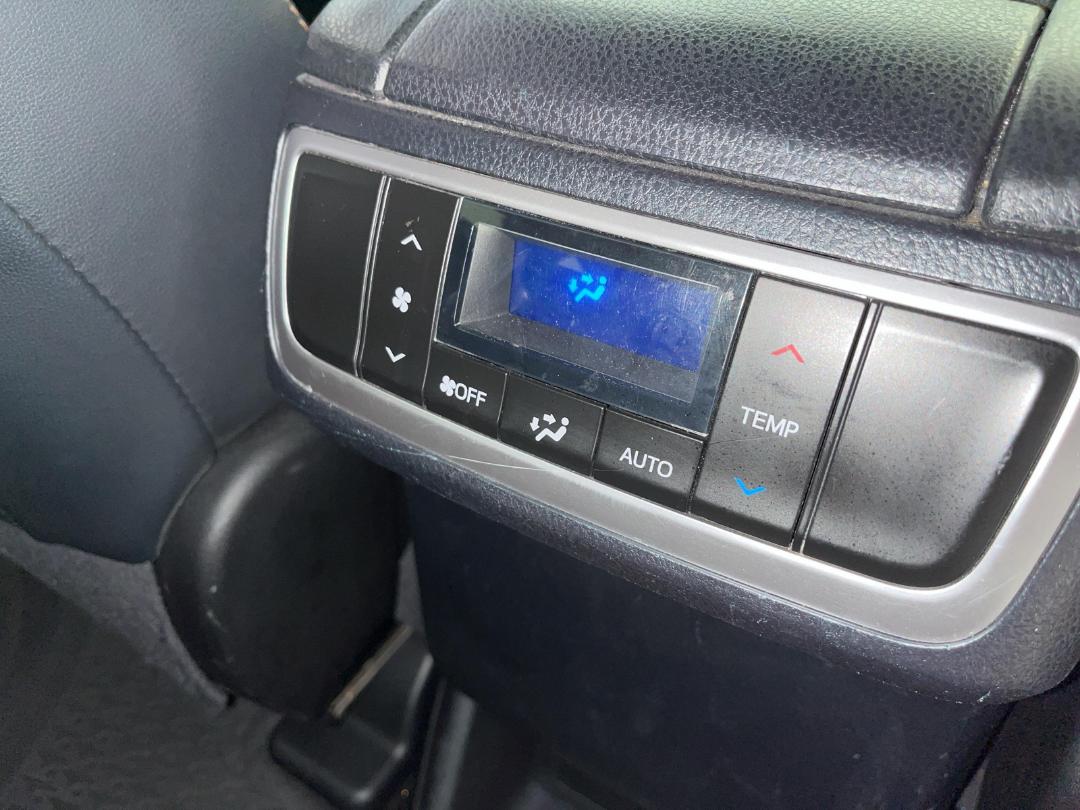 Photo '32' of Toyota Highlander Photo '32' of Toyota Highlander