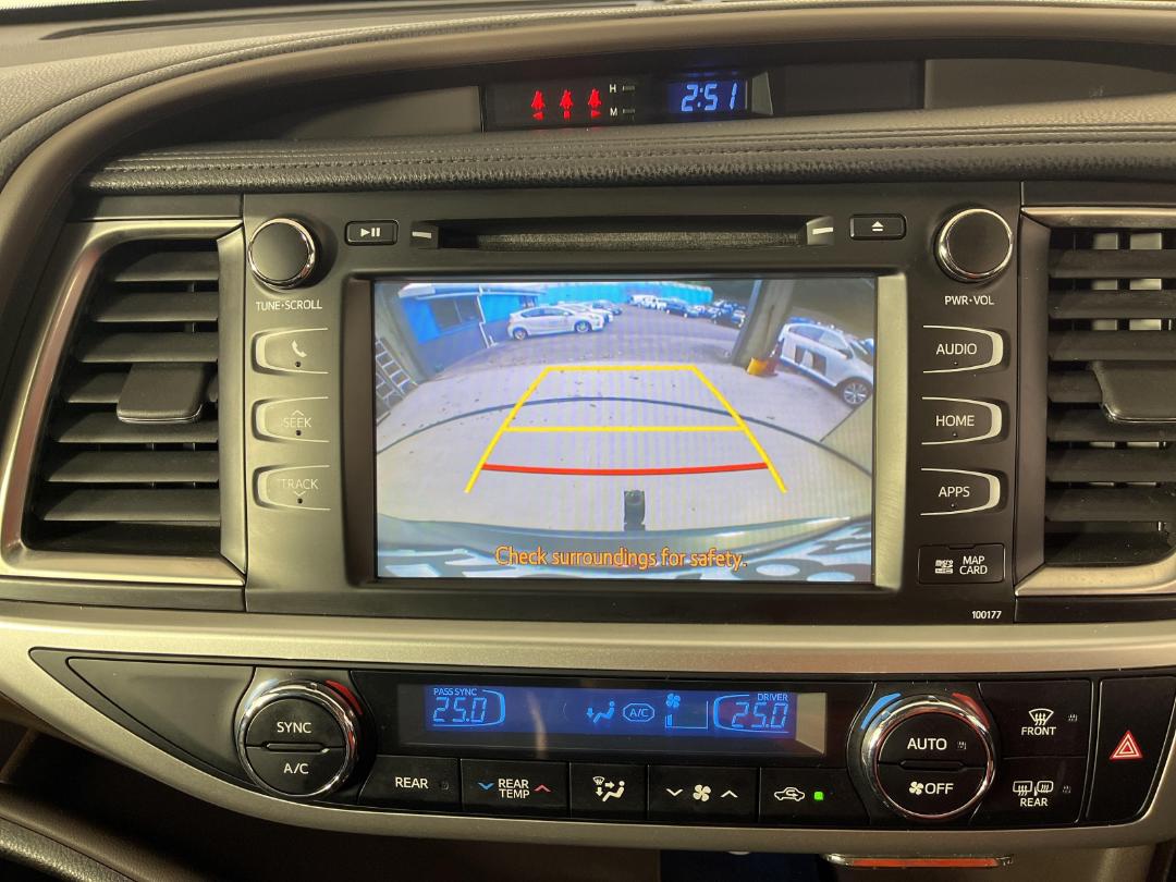 Photo '28' of Toyota Highlander