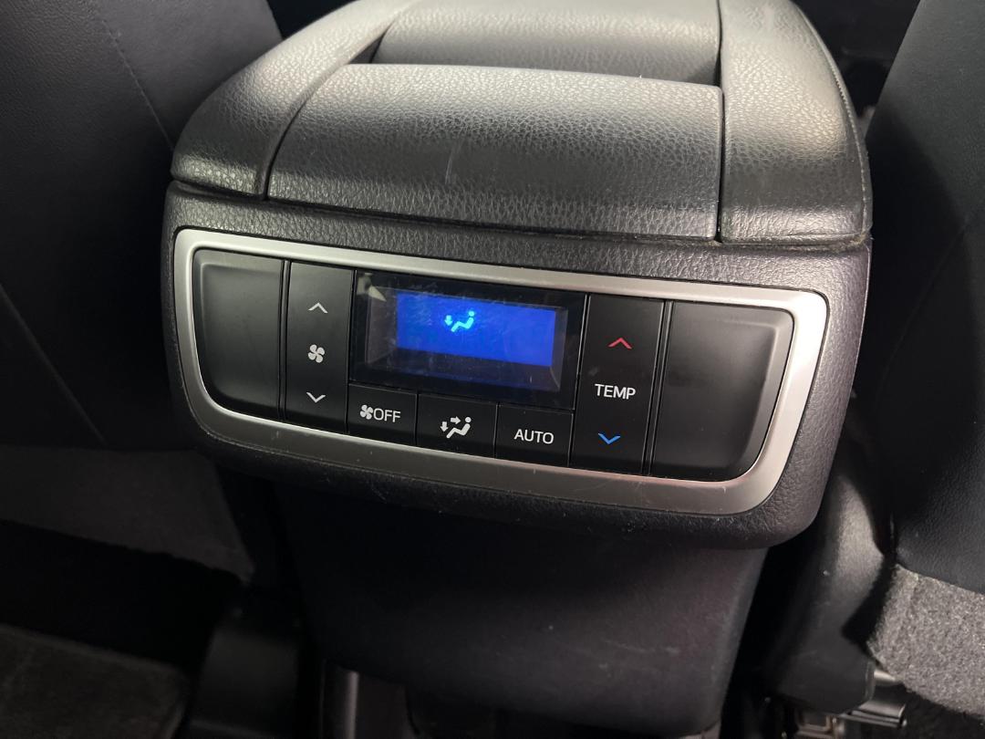 Photo '32' of Toyota Highlander