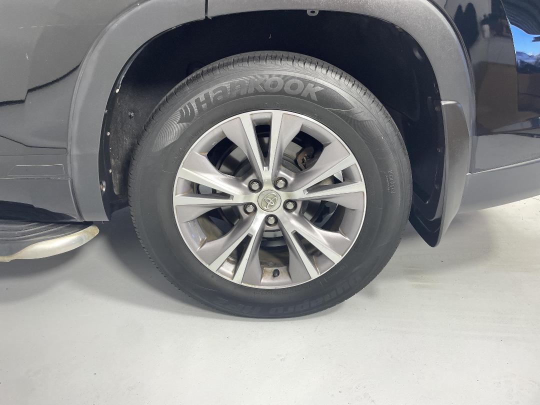 Photo '11' of Toyota Highlander