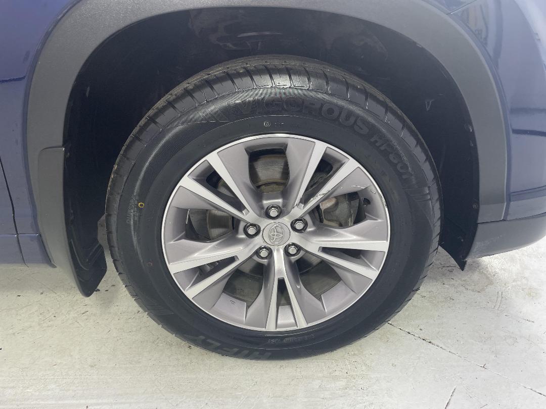 Photo '9' of Toyota Highlander Photo '9' of Toyota Highlander