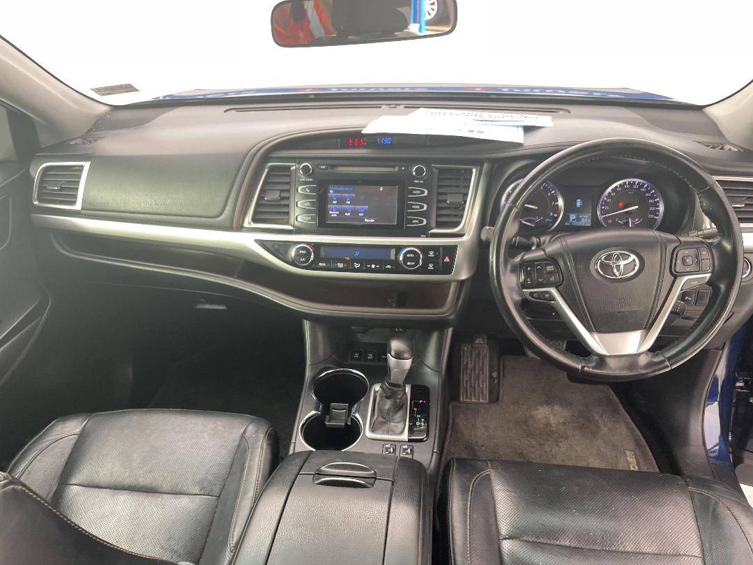 Photo '17' of Toyota Highlander Photo '17' of Toyota Highlander