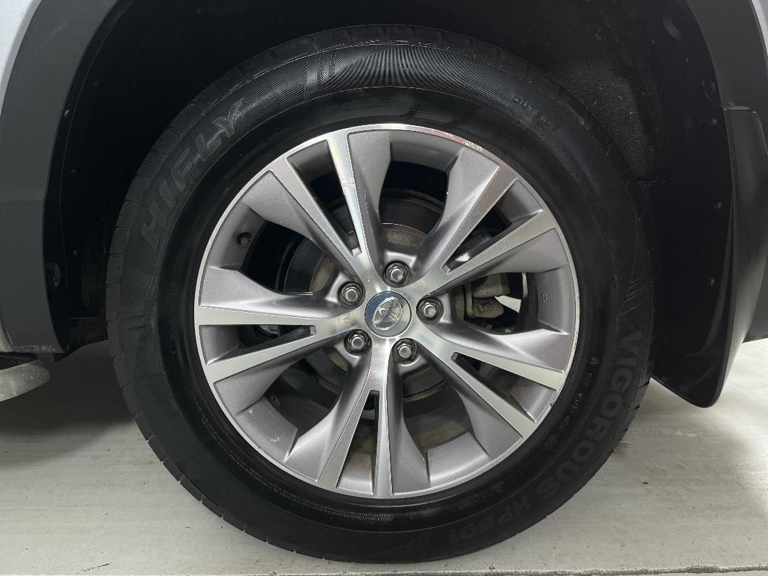 Photo '11' of Toyota Highlander Photo '11' of Toyota Highlander