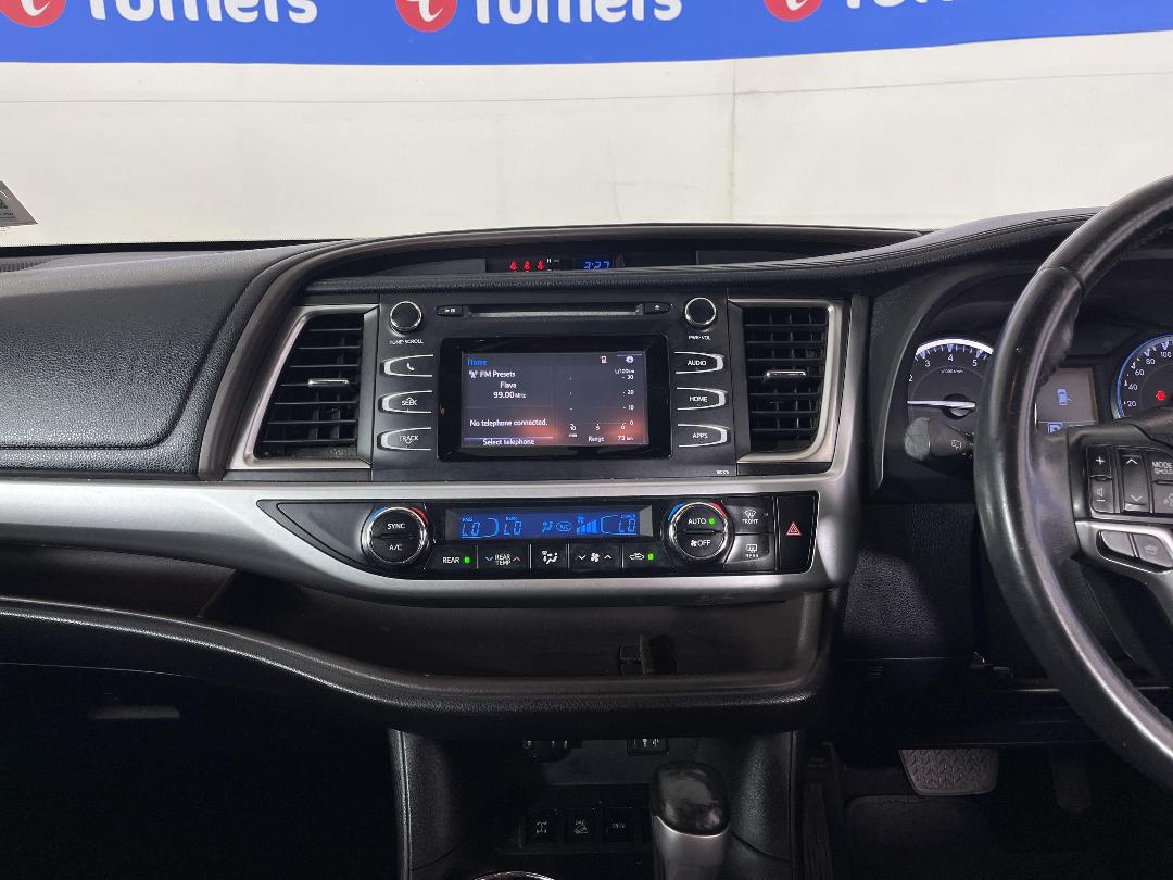 Photo '18' of Toyota Highlander Photo '18' of Toyota Highlander