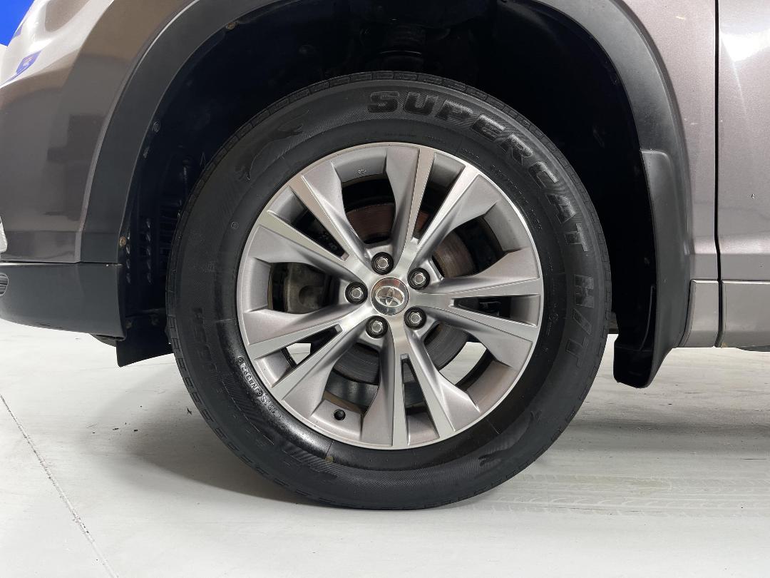 Photo '10' of Toyota Highlander