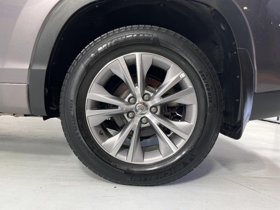 Photo '11' of Toyota Highlander