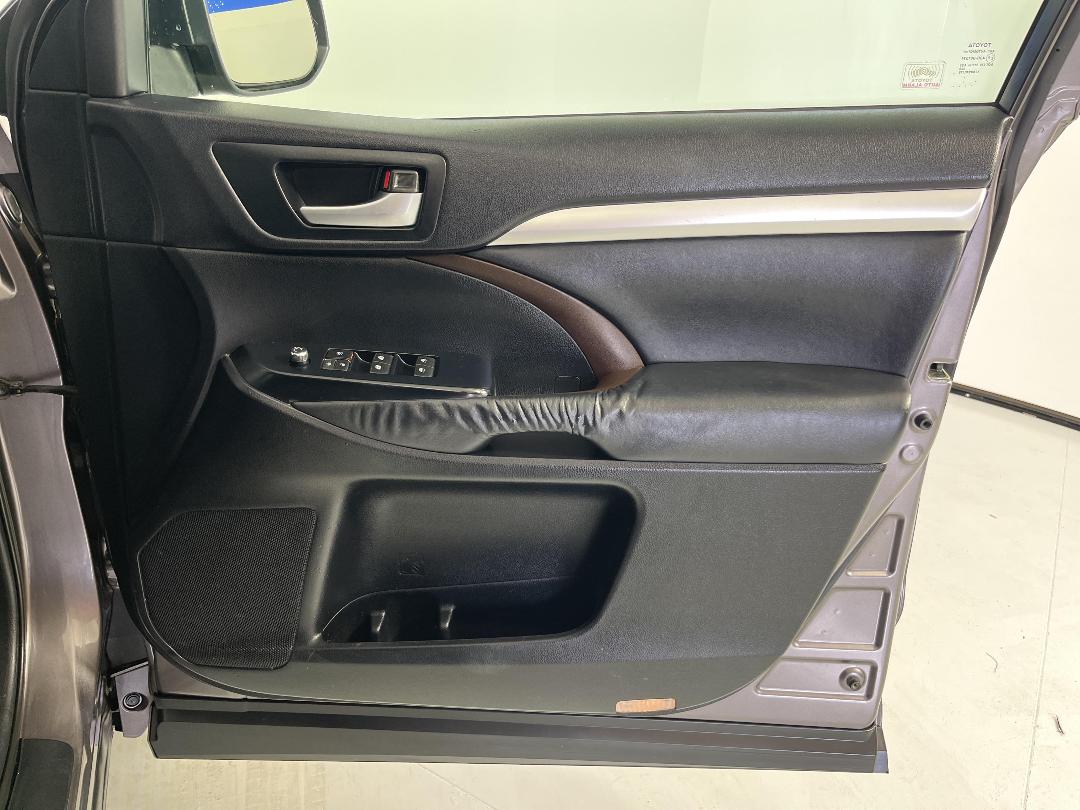 Photo '15' of Toyota Highlander