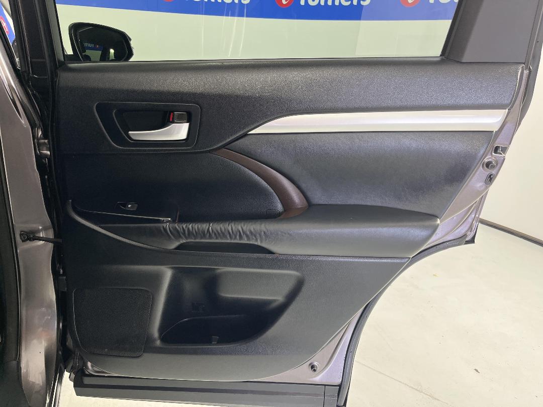 Photo '19' of Toyota Highlander