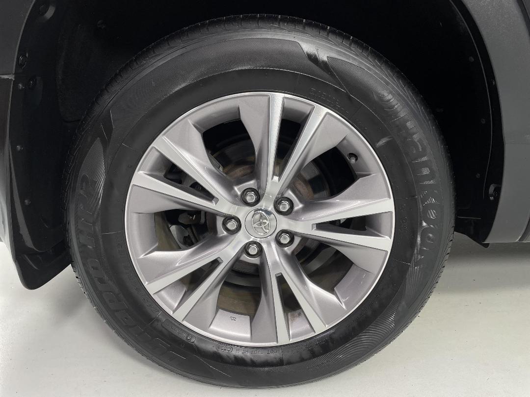 Photo '12' of Toyota Highlander