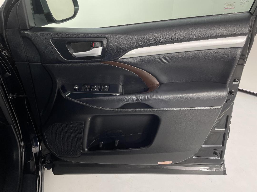 Photo '15' of Toyota Highlander