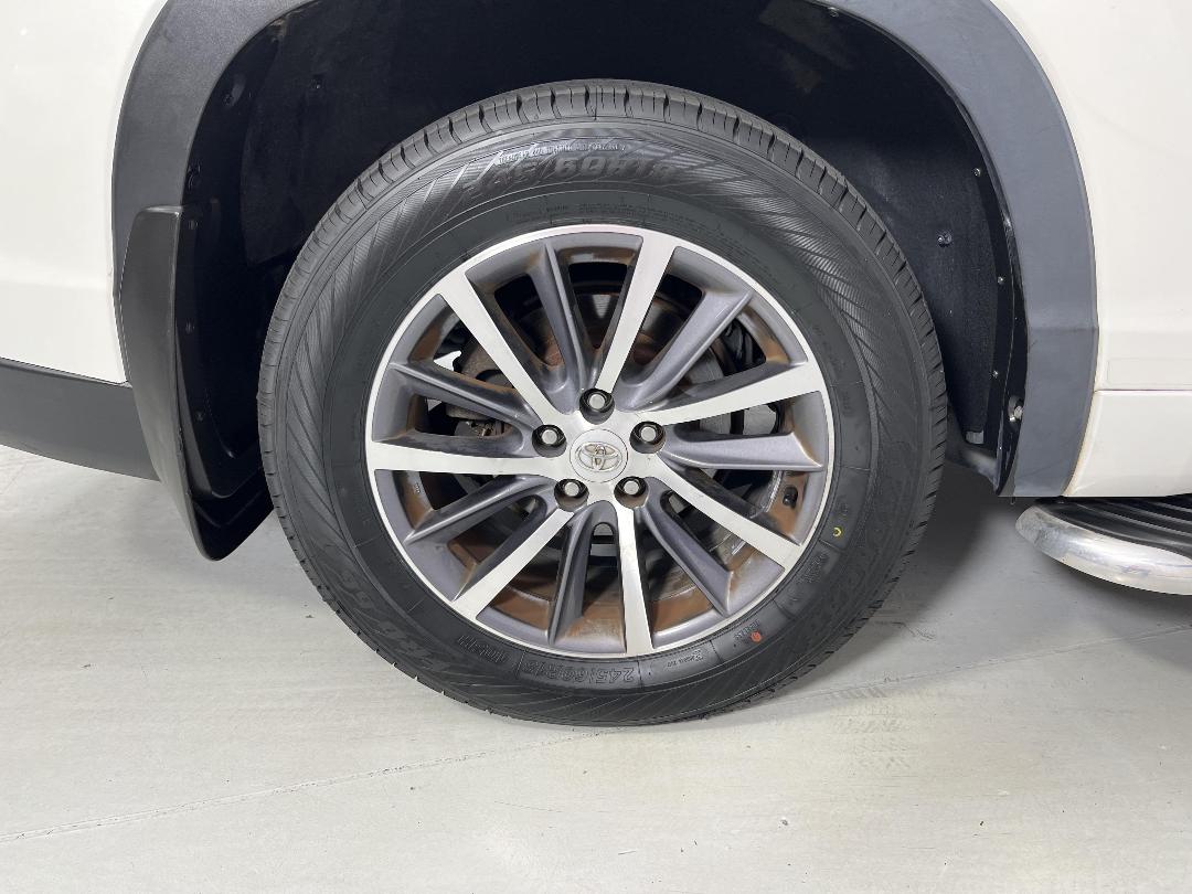 Photo '12' of Toyota Highlander