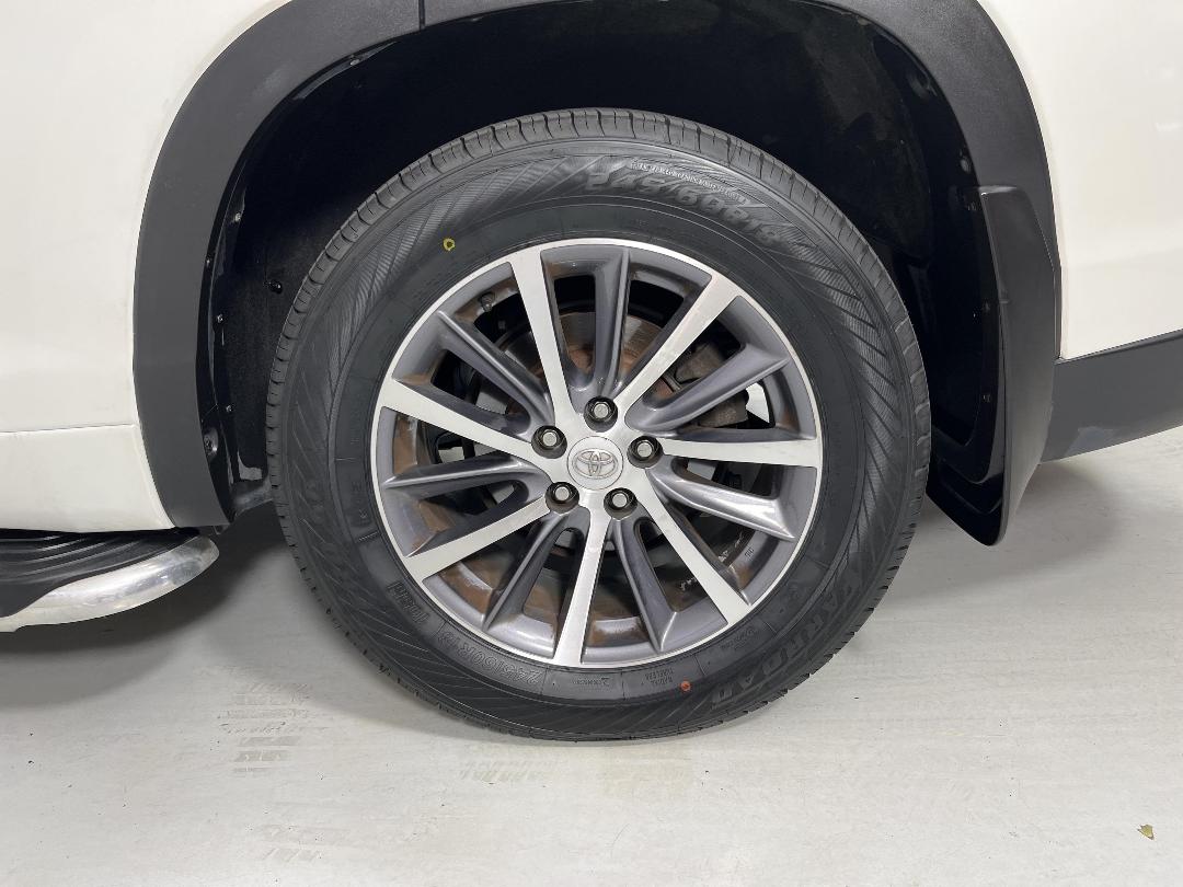 Photo '11' of Toyota Highlander