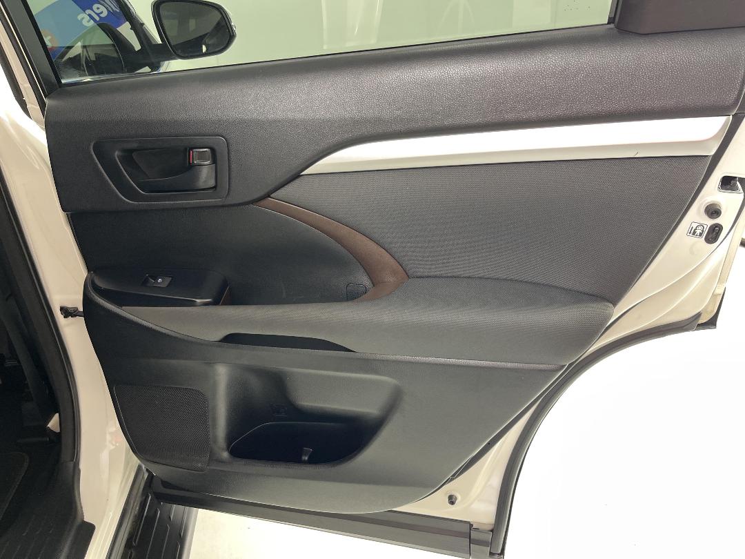 Photo '19' of Toyota Highlander