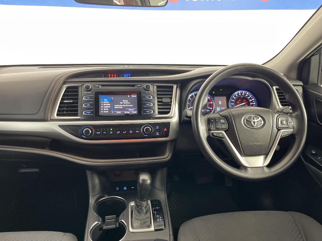 Photo '17' of Toyota Highlander