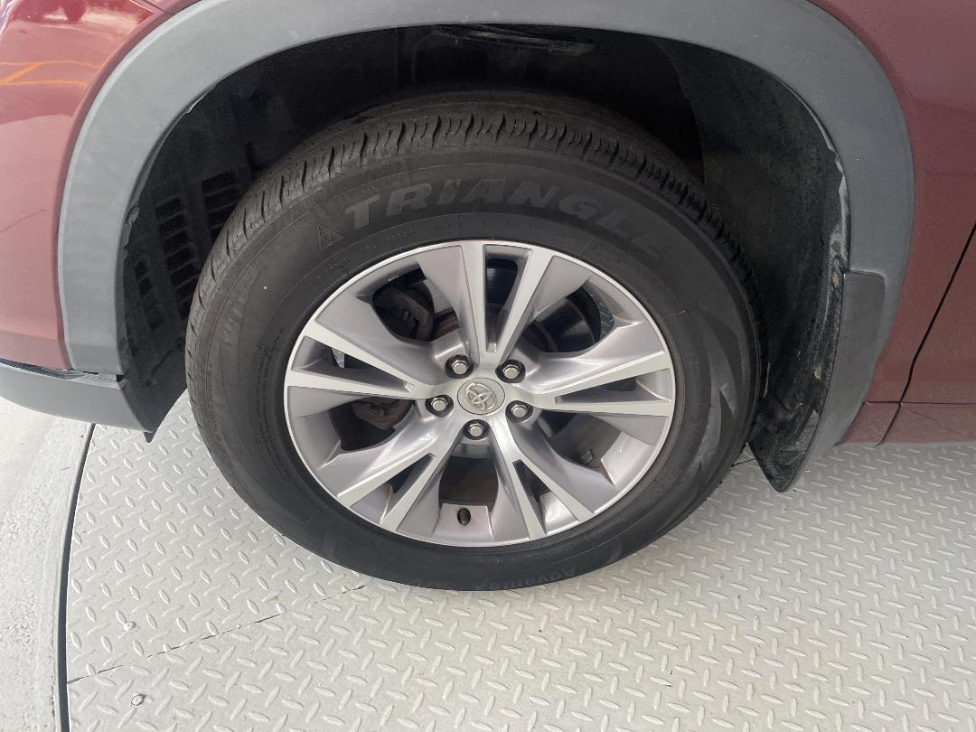 Photo '10' of Toyota Highlander