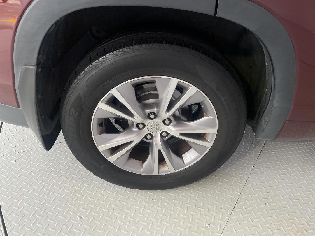 Photo '12' of Toyota Highlander