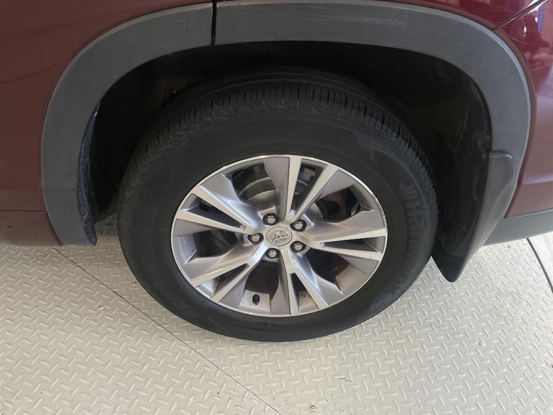 Photo '11' of Toyota Highlander