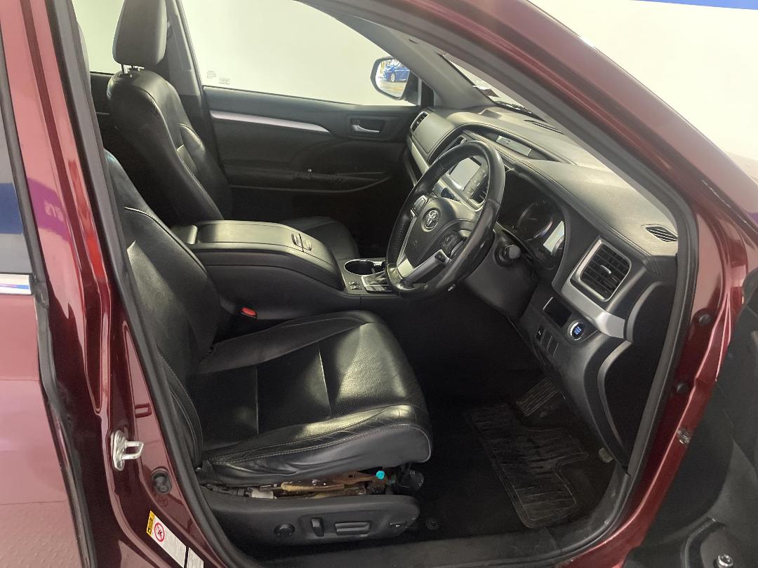 Photo '16' of Toyota Highlander