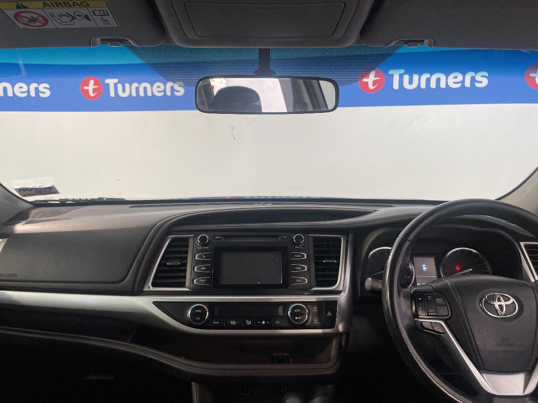 Photo '17' of Toyota Highlander