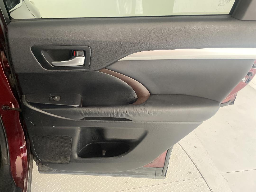 Photo '19' of Toyota Highlander