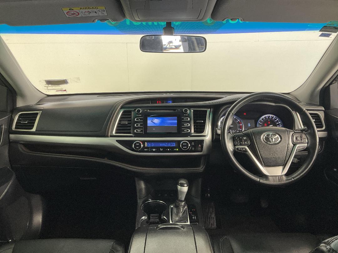 Photo '17' of Toyota Highlander