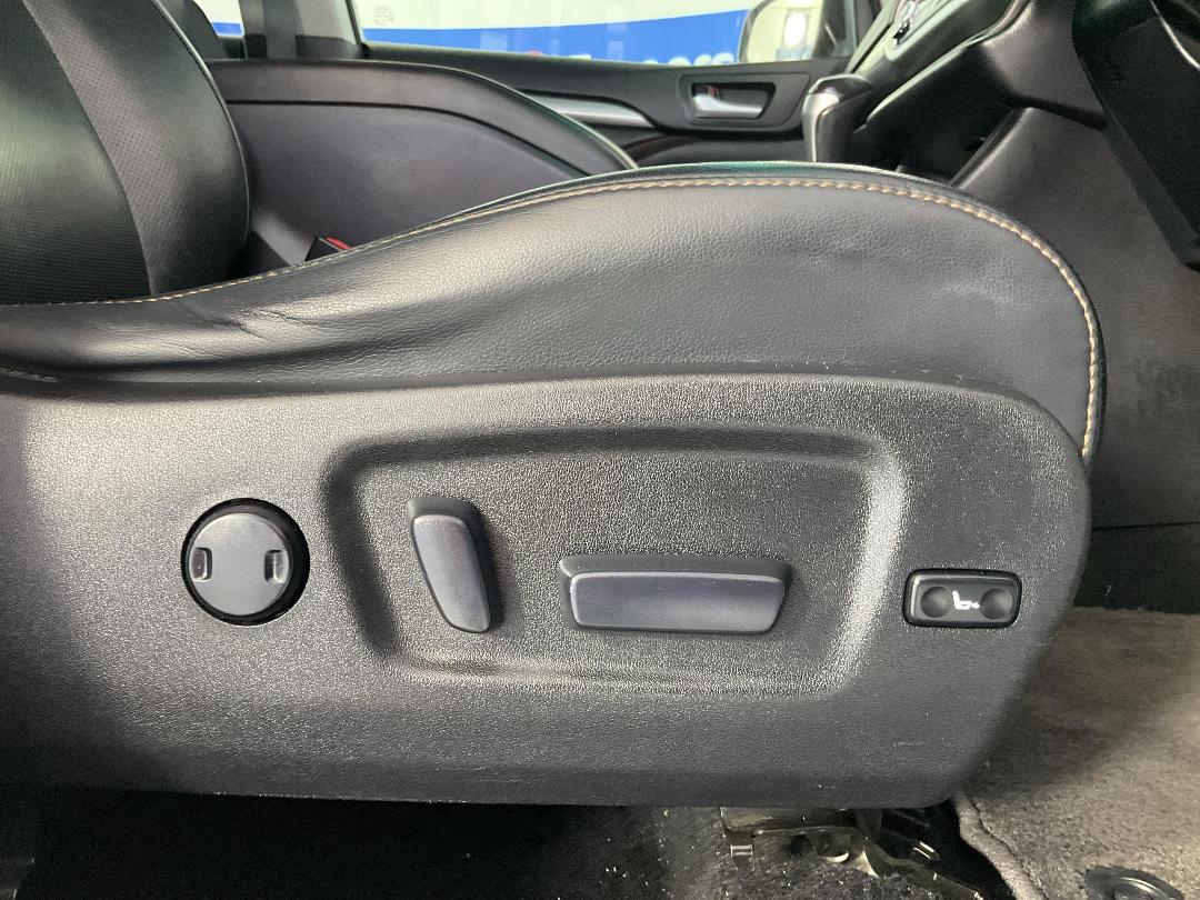 Photo '33' of Toyota Highlander