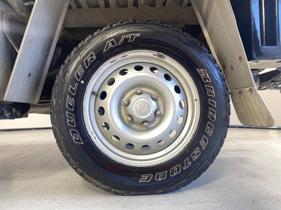 Photo '11' of Toyota Hilux Photo '11' of Toyota Hilux