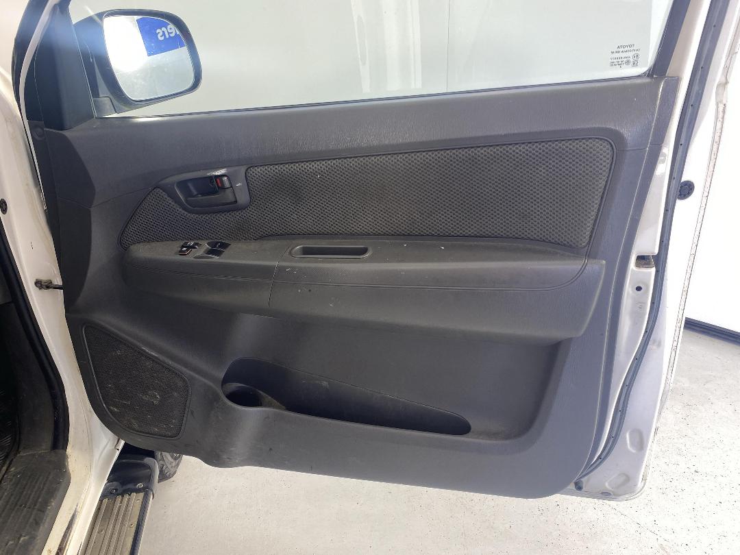 Photo '15' of Toyota Hilux Photo '15' of Toyota Hilux