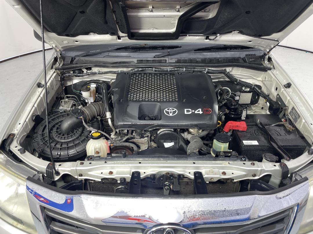 Photo '13' of Toyota Hilux