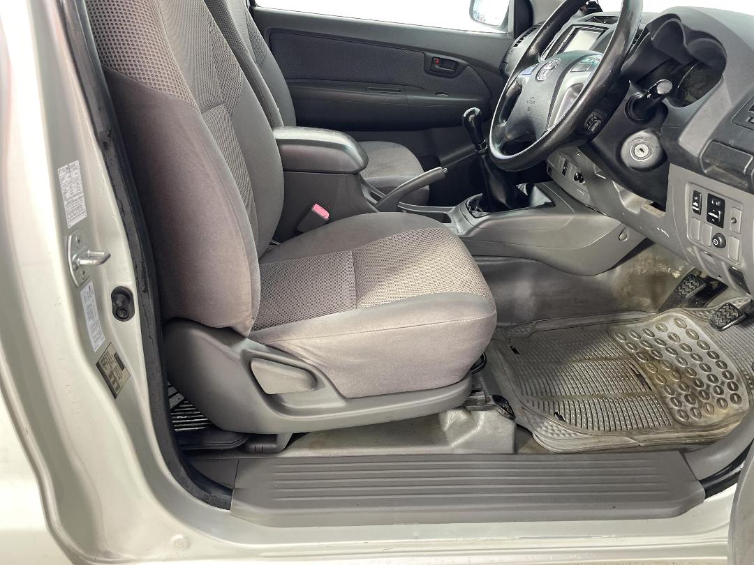 Photo '16' of Toyota Hilux