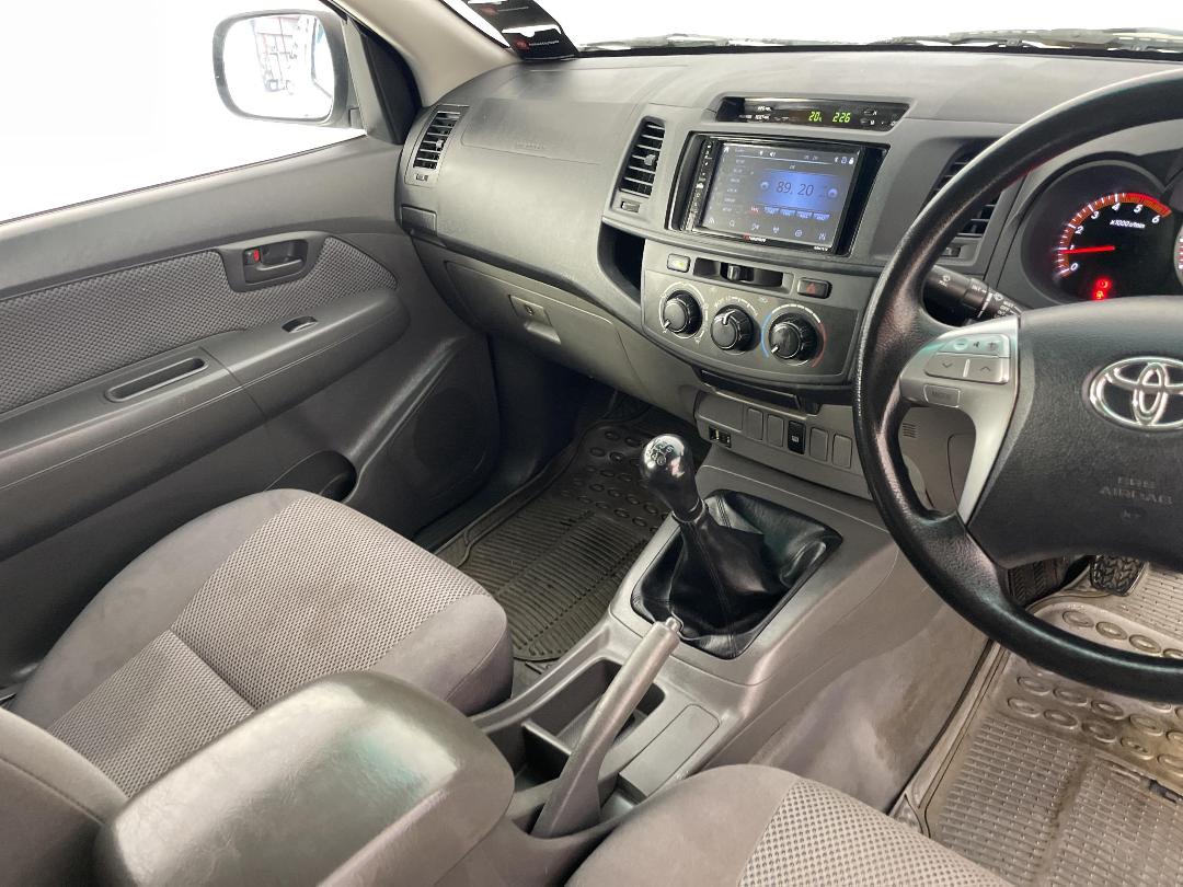 Photo '18' of Toyota Hilux