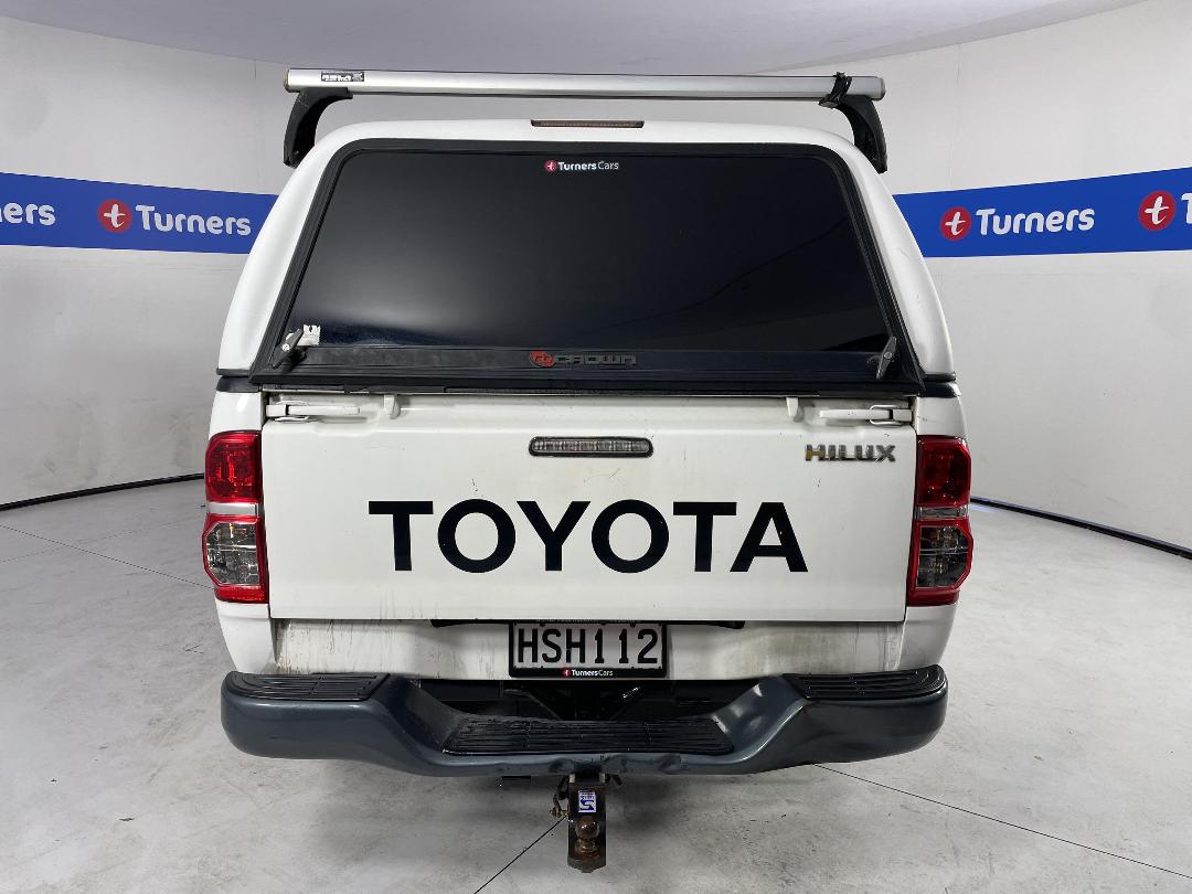 Photo '6' of Toyota Hilux