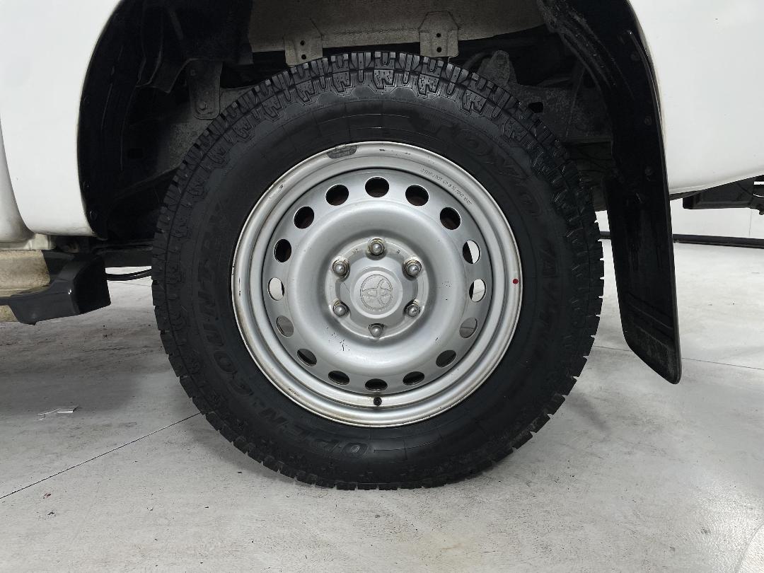 Photo '11' of Toyota Hilux