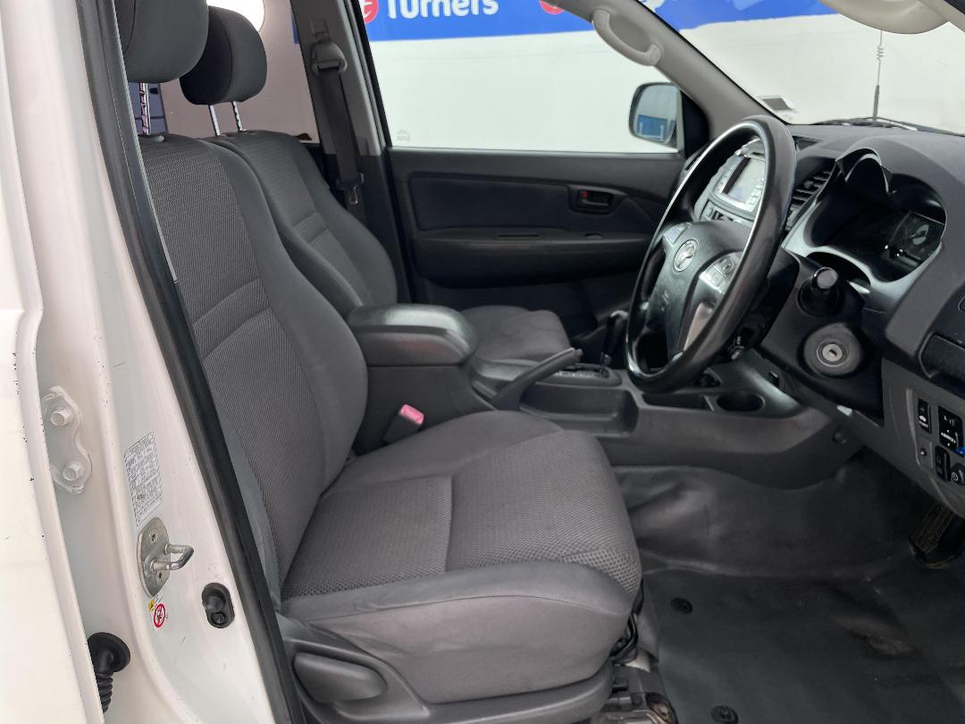 Photo '16' of Toyota Hilux