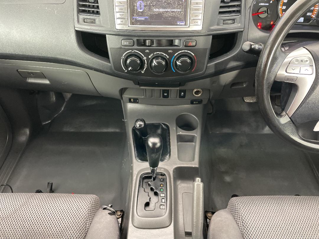 Photo '18' of Toyota Hilux