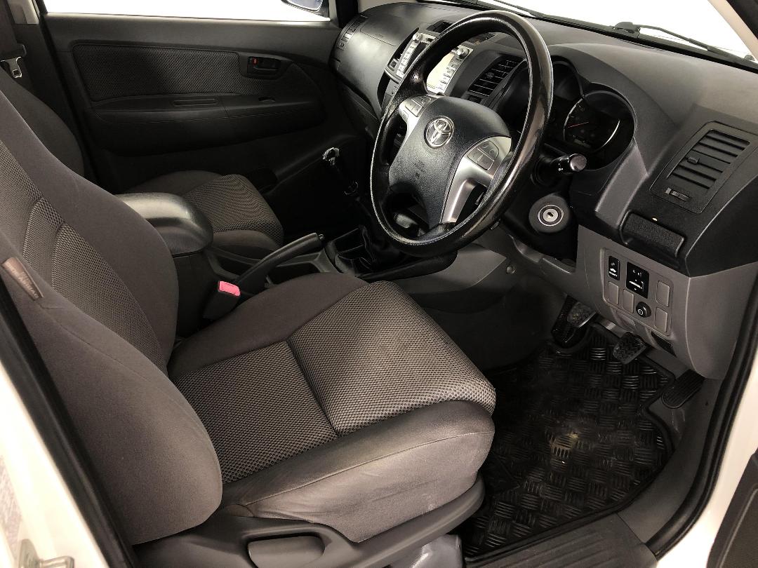 Photo '16' of Toyota Hilux Photo '16' of Toyota Hilux