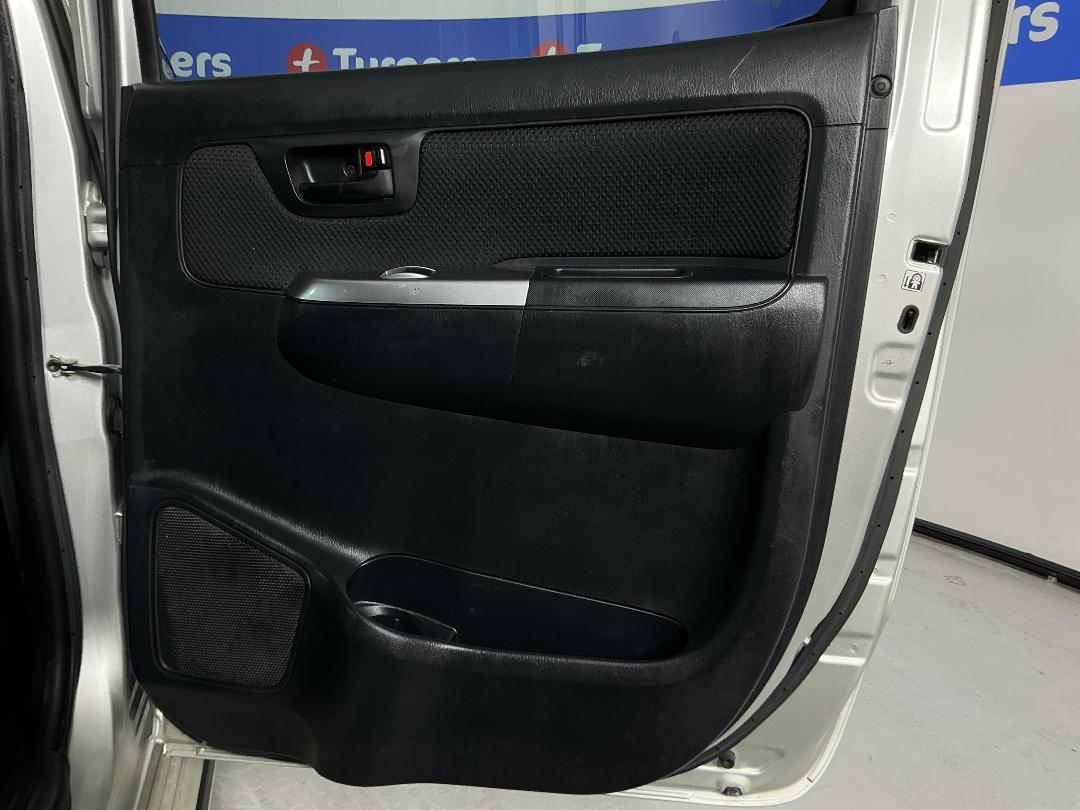 Photo '19' of Toyota Hilux