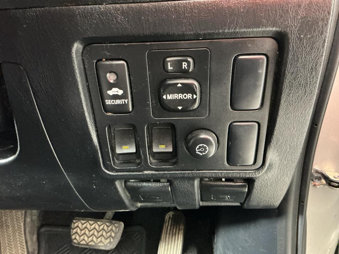 Photo '24' of Toyota Hilux