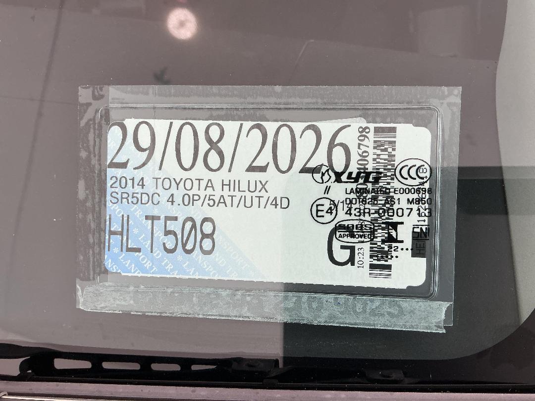 Photo '28' of Toyota Hilux