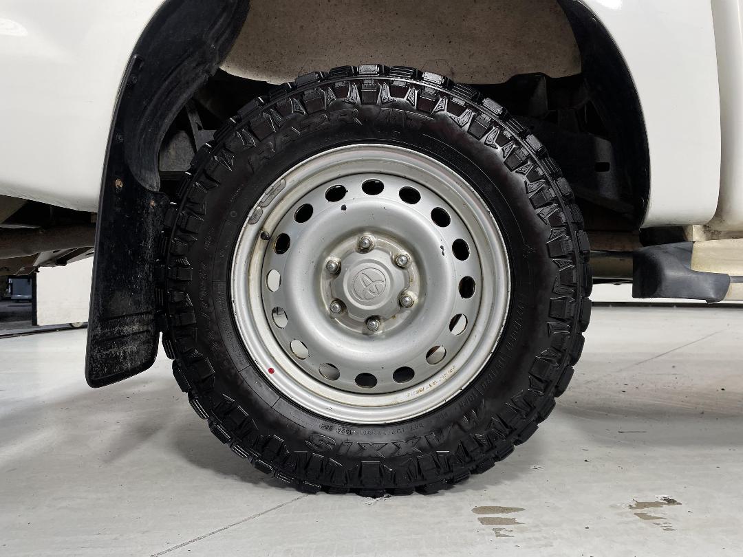 Photo '12' of Toyota Hilux