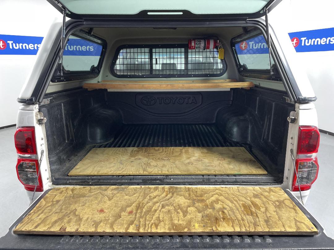 Photo '14' of Toyota Hilux