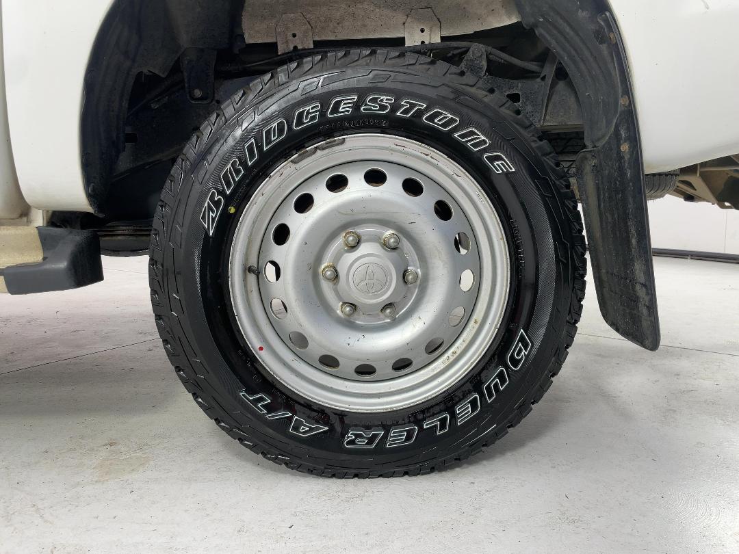 Photo '11' of Toyota Hilux