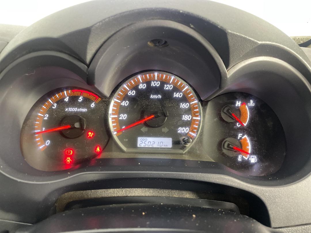 Photo '21' of Toyota Hilux Photo '21' of Toyota Hilux