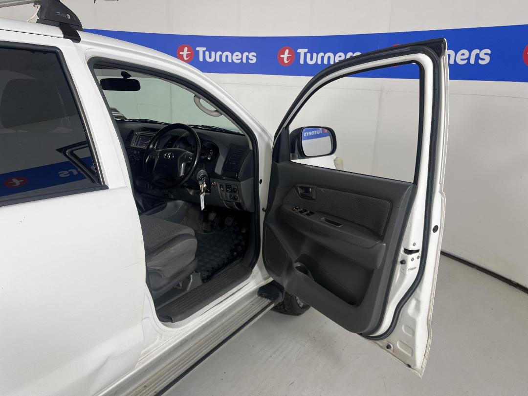 Photo '15' of Toyota Hilux