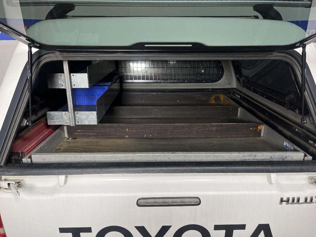 Photo '14' of Toyota Hilux