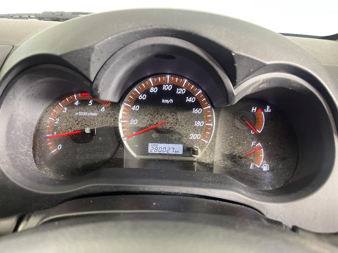 Photo '21' of Toyota Hilux