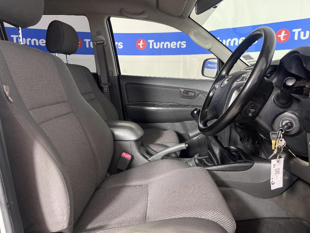 Photo '16' of Toyota Hilux